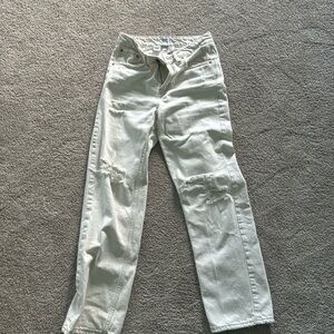 Urban Outfitters - BDG jeans. Off white loose fit baggy distressed knee.